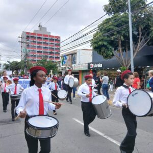 Banda_Desfile_Civico_01